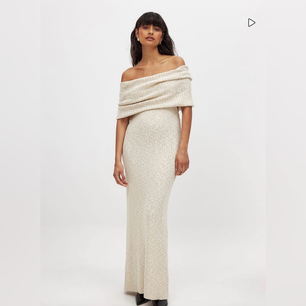 *NWT* NA-KD knitted off shoulder maxi dress